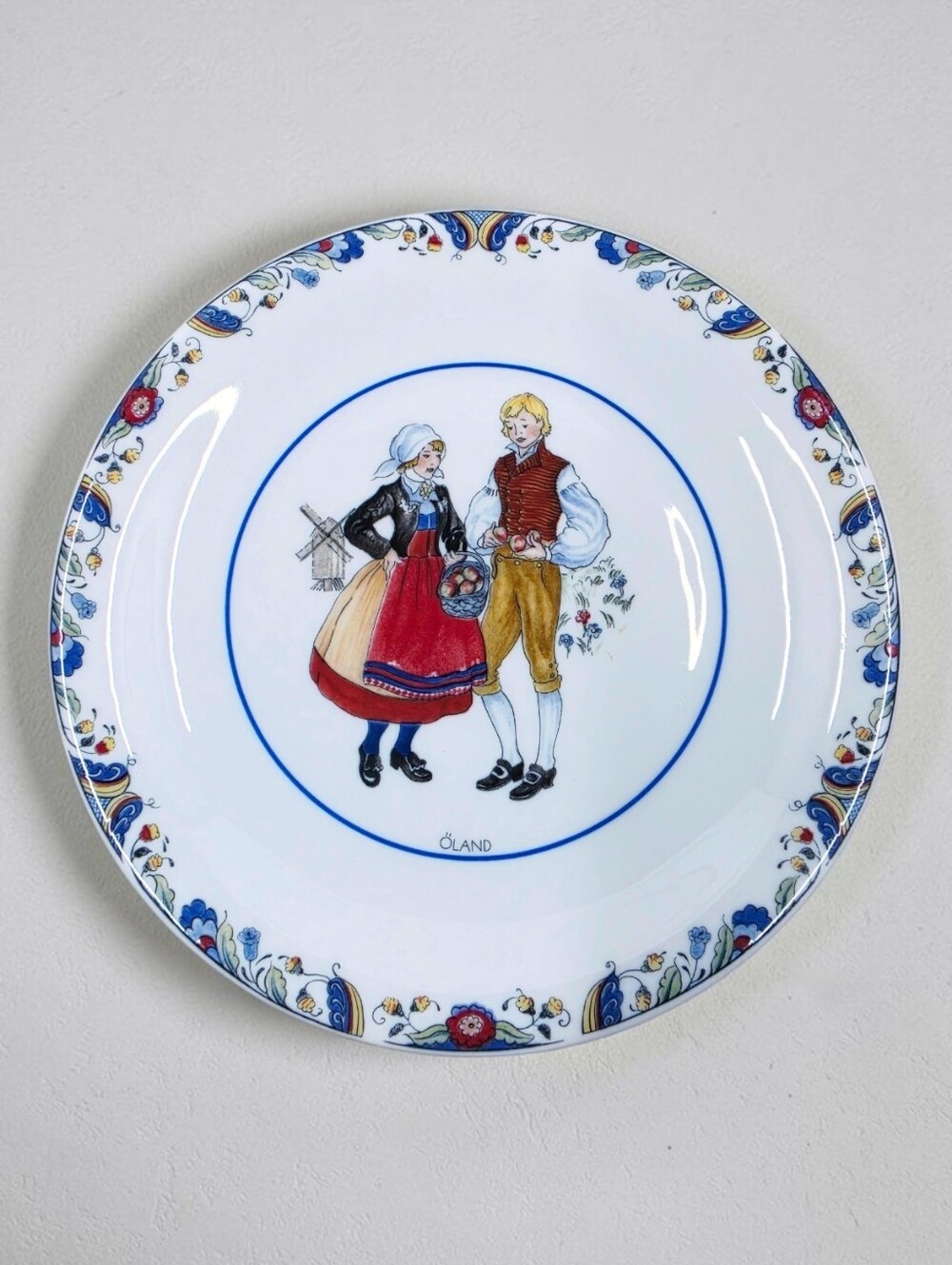 Rorstrand Appetizer Dessert Plate Swedish National Costumes Oland Porcelain 6in